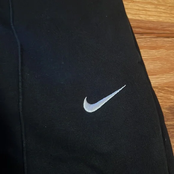 Nike essentials sweatpants - Picture 3 of 7